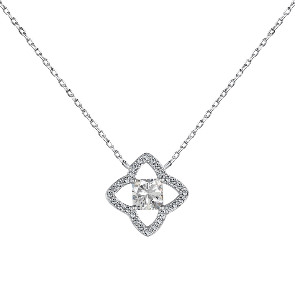 [Elitejewels]Exquisite Flower Shape Princess Cut Necklace