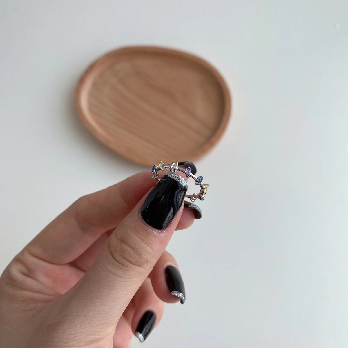 [Elitejewels]Unique Trapezoid Cut Daily Ring