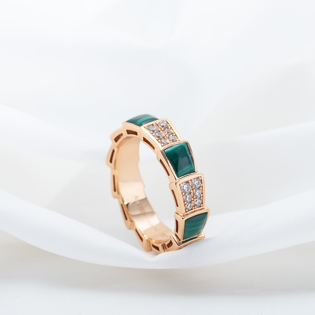 [Elitejewels]SERPENTI RING PINK GOLD MALACHITE DIAMOND PAVED 4MM