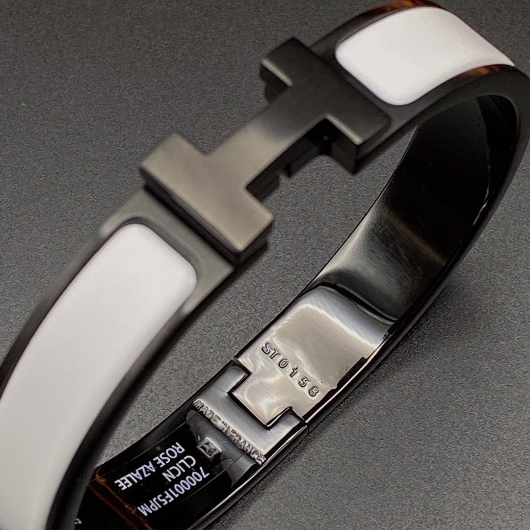 [Elitejewels]HM BRACELET 12MM BLACK WHITE CERAMIC