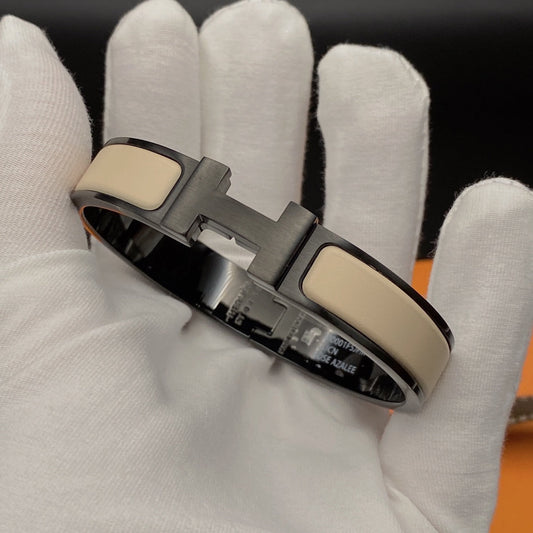 [Elitejewels]HM BRACELET 12MM BLACK BEIGE CERAMIC