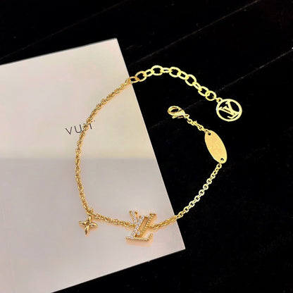 [Elitejewels]LV LOGO STAR MOTIF GOLD BRACELET