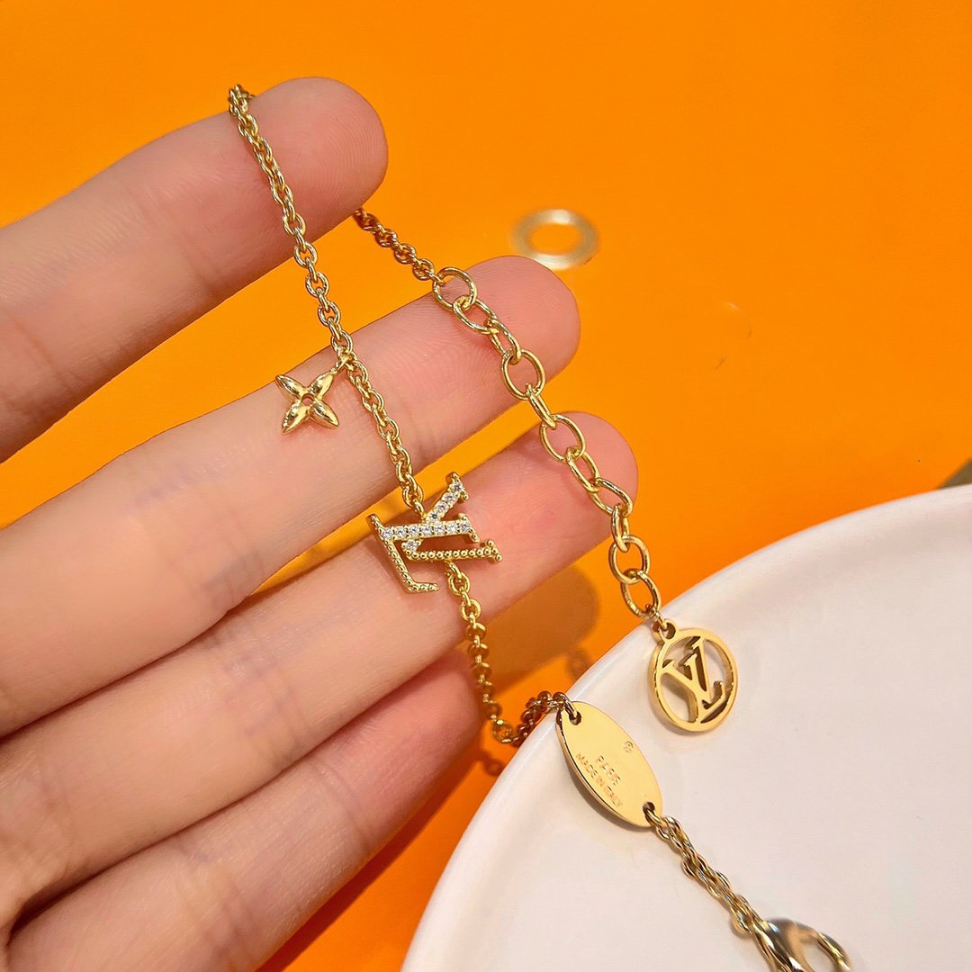 [Elitejewels]LV LOGO STAR MOTIF GOLD BRACELET