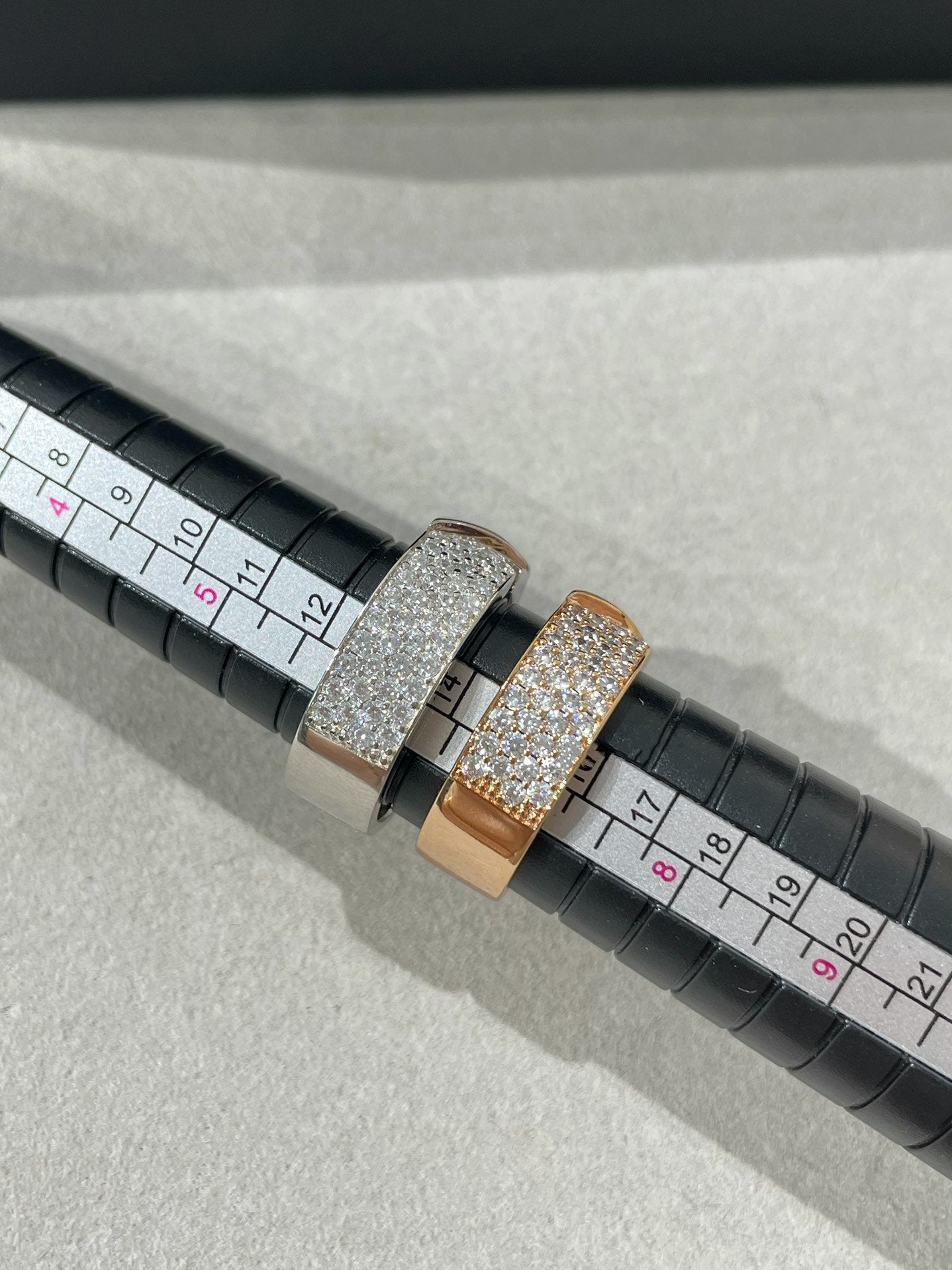 [Elitejewels]LIENS EVIDENCE PINK GOLD DIAMOND PAVED RING