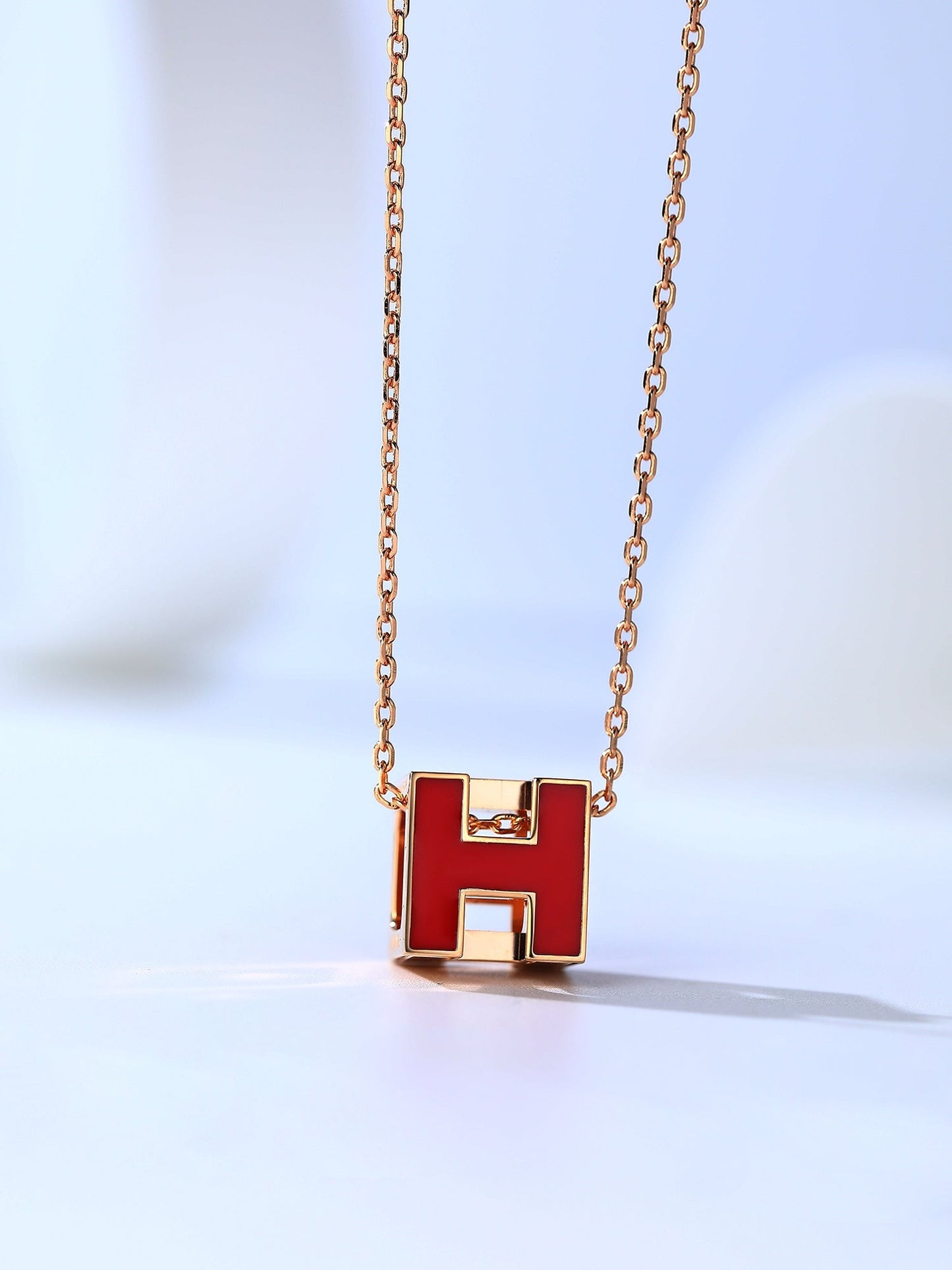 [Elitejewels]HM CAGE PINK GOLD NECKLACE