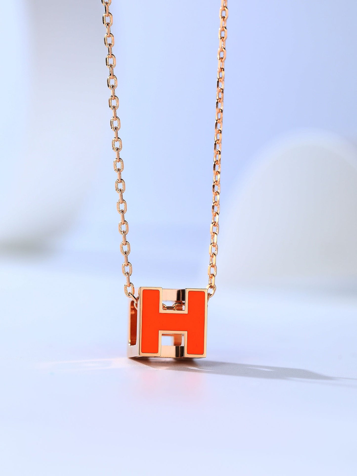 [Elitejewels]HM CAGE PINK GOLD NECKLACE
