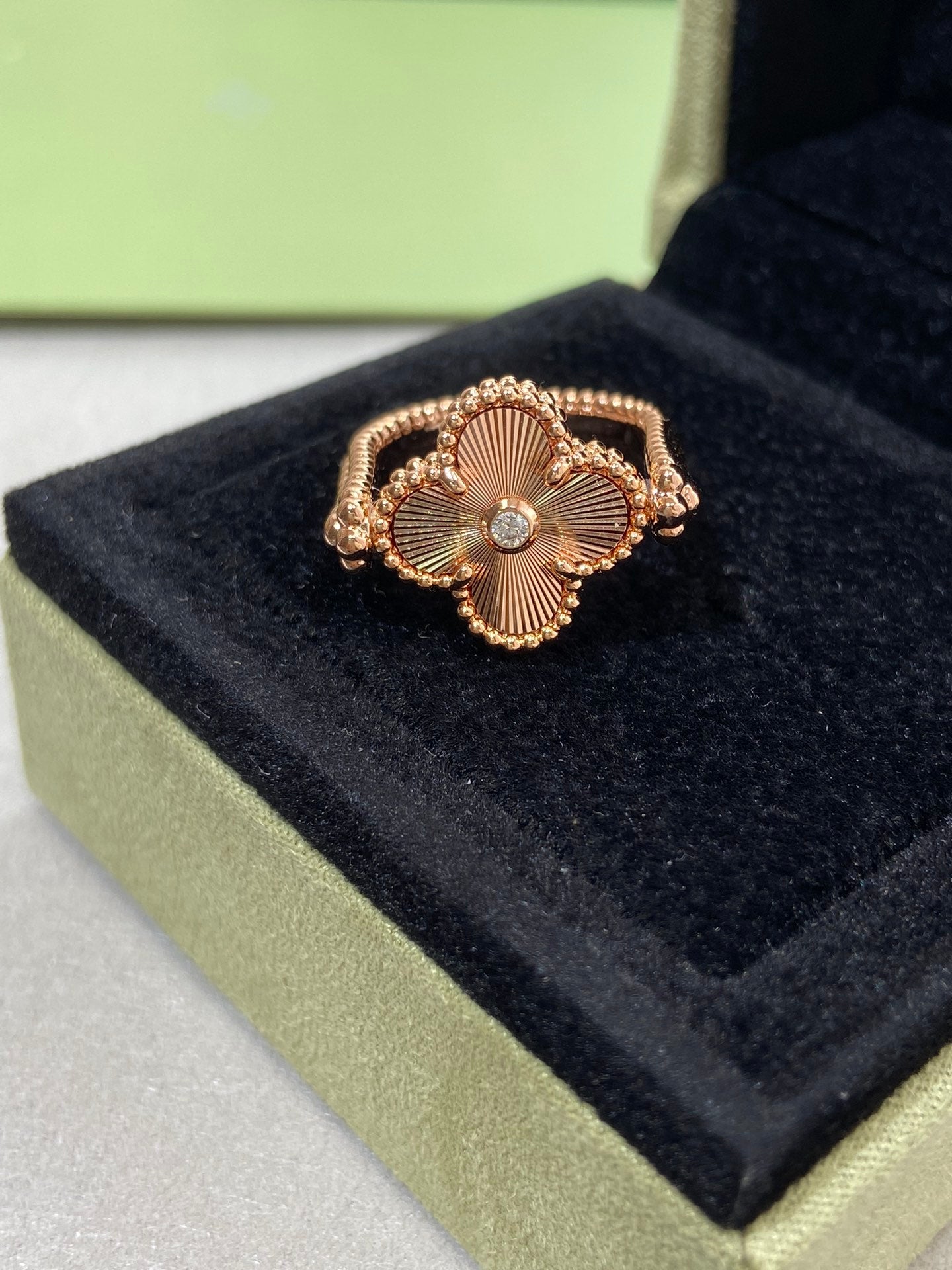 [Elitejewels]CLOVER RIVERSIBLE ROSE GOLD RING