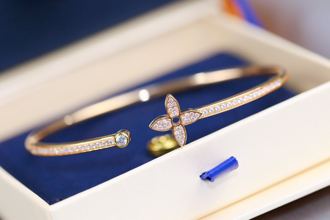 [Elitejewels]LV IDYLLE PINK GOLD OPEN BRACELET DIAMOND PAVED