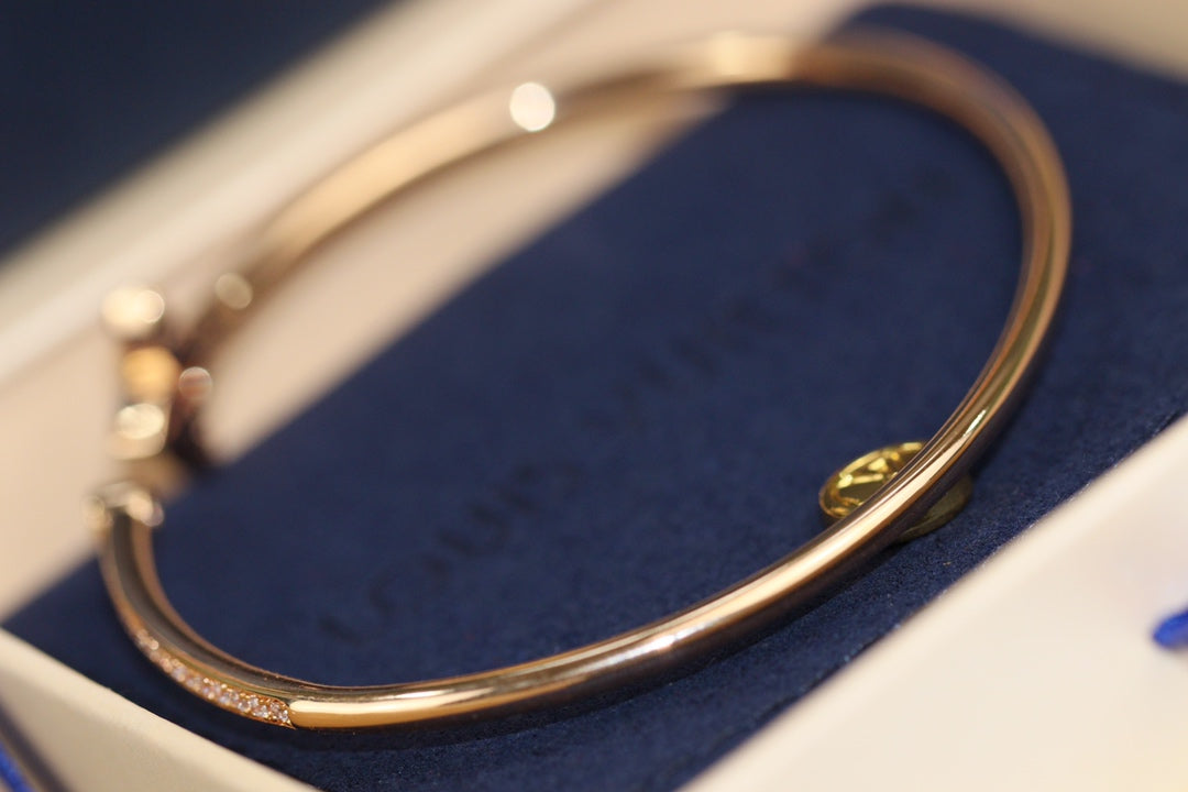 [Elitejewels]LV IDYLLE PINK GOLD OPEN BRACELET DIAMOND PAVED