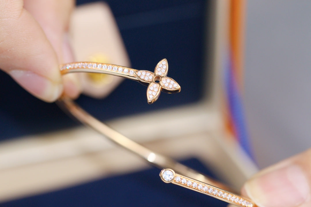 [Elitejewels]LV IDYLLE PINK GOLD OPEN BRACELET DIAMOND PAVED