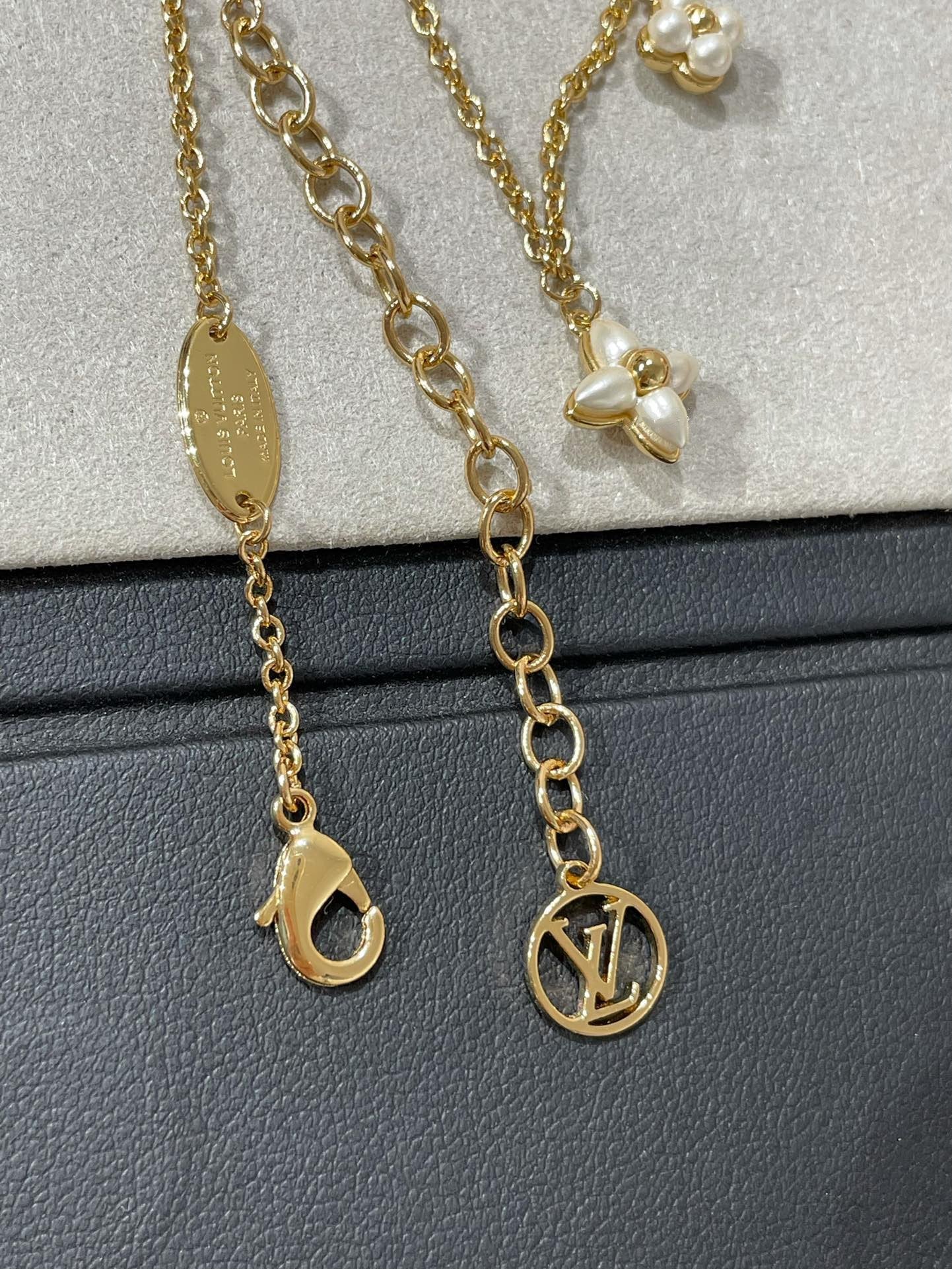 [Elitejewels]LV FLOWERGRAM GOLD MOP DOUBLE ROW NECKLACE