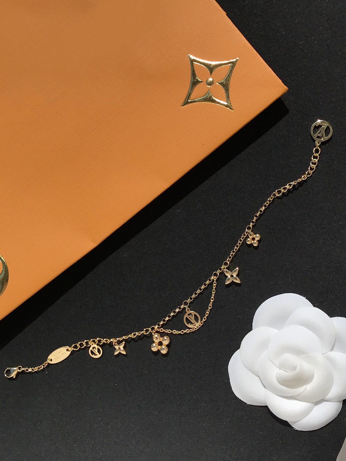 [Elitejewels]LV BLOOMING PINK GOLD MOP BRACELET