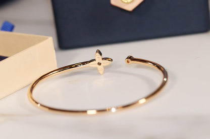 [Elitejewels]LV IDYLLE GOLD OPEN BRACELET DIAMOND PAVED