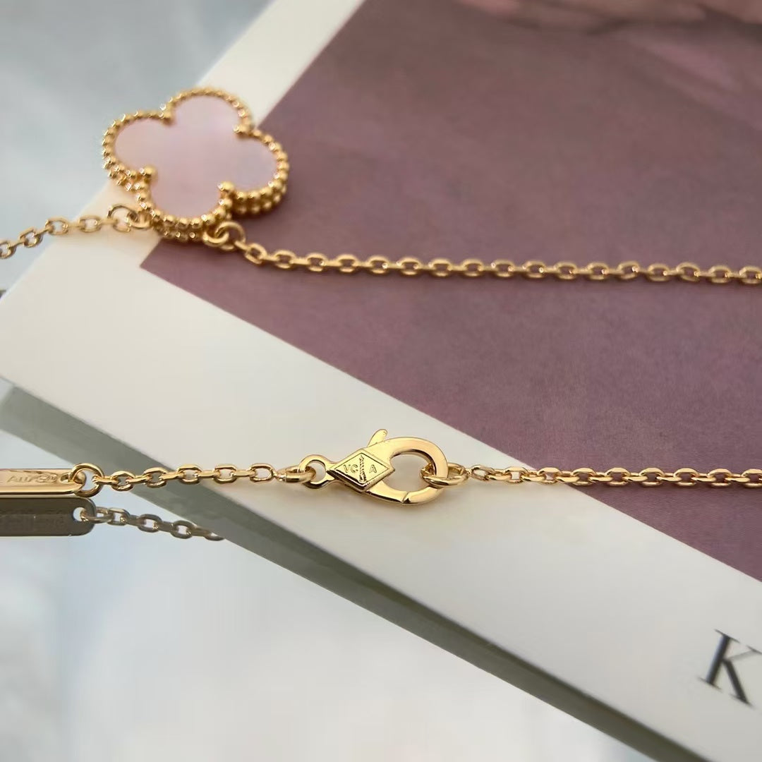 [Elitejewels]CLOVER 15MM PINK MOTHER-OF-PEARL NECKLACE