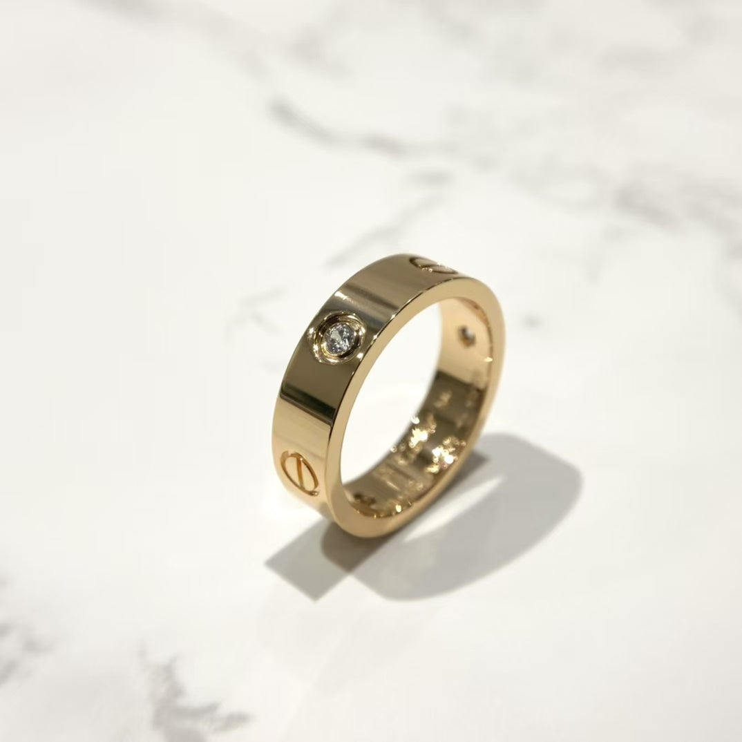 [Elitejewels]LOVE RING 5.5MM 3 DIAMONDS PINK GOLD