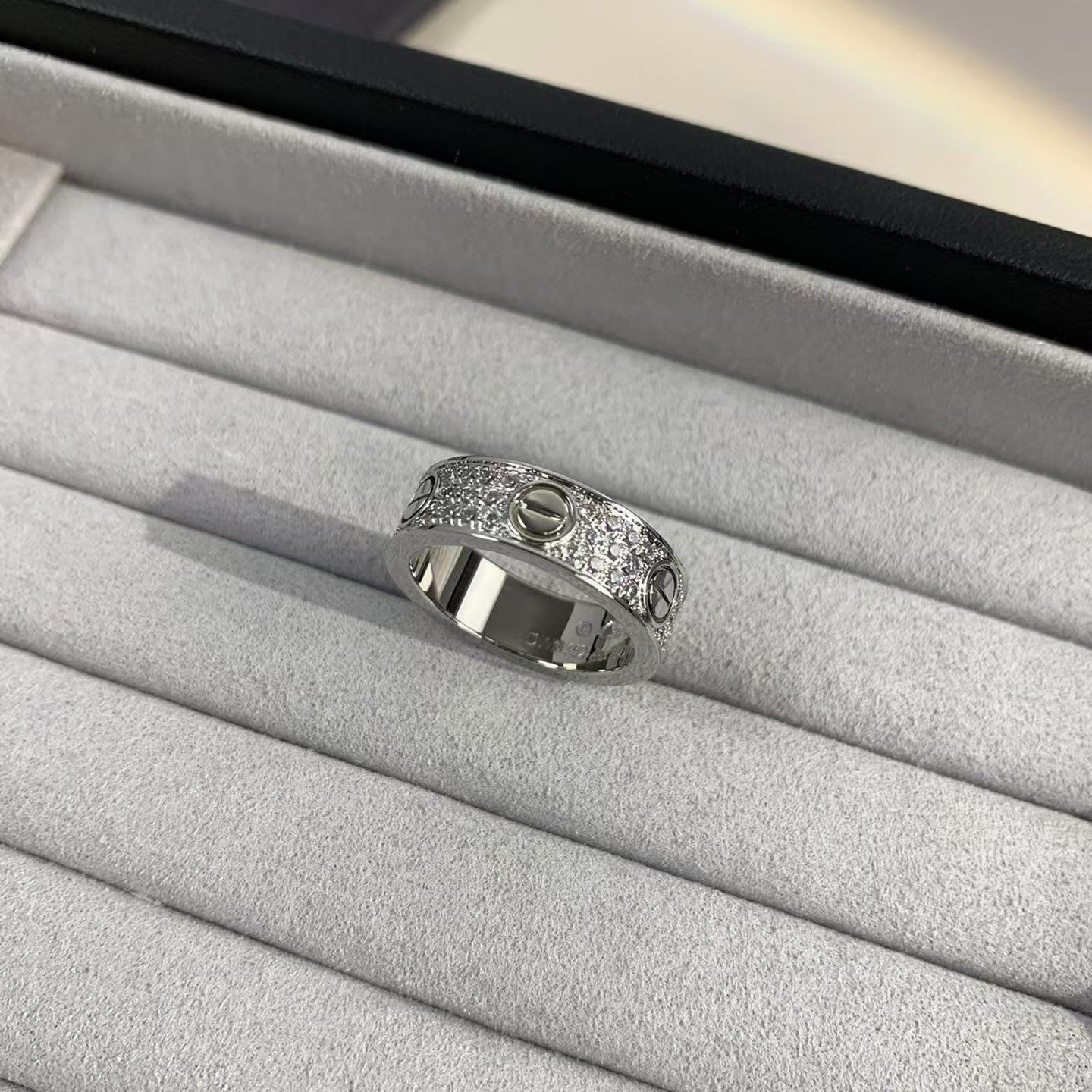[Elitejewels]LOVE RING 5.5MM DIAMONDS PAVED