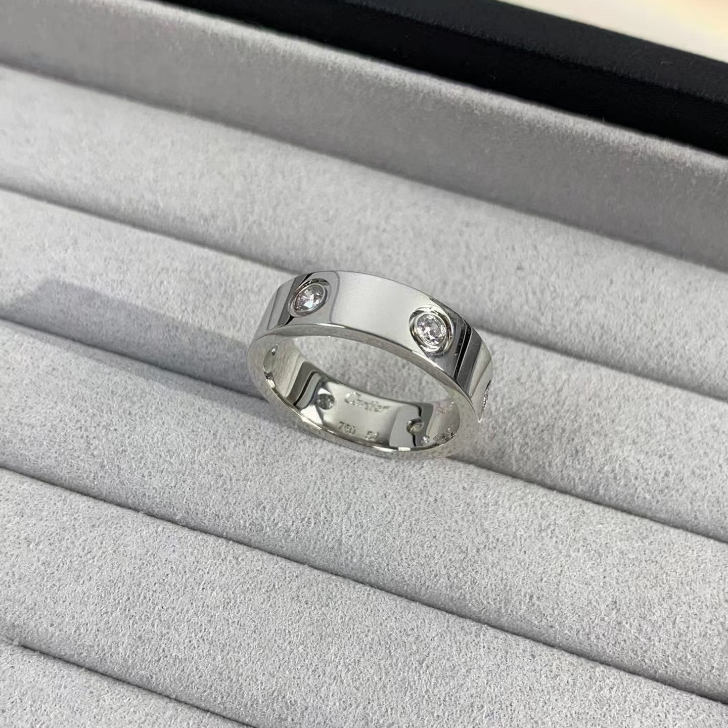 [Elitejewels]LOVE RING 5.5MM 6 DIAMONDS SILVER
