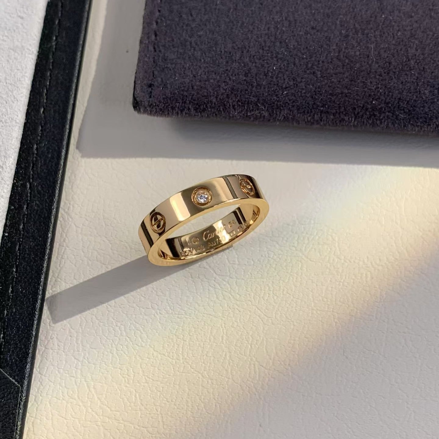 [Elitejewels]LOVE RING 4MM 1 DIAMOND PINK GOLD