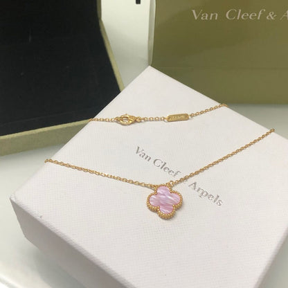 [Elitejewels]CLOVER 15MM PINK MOTHER-OF-PEARL NECKLACE