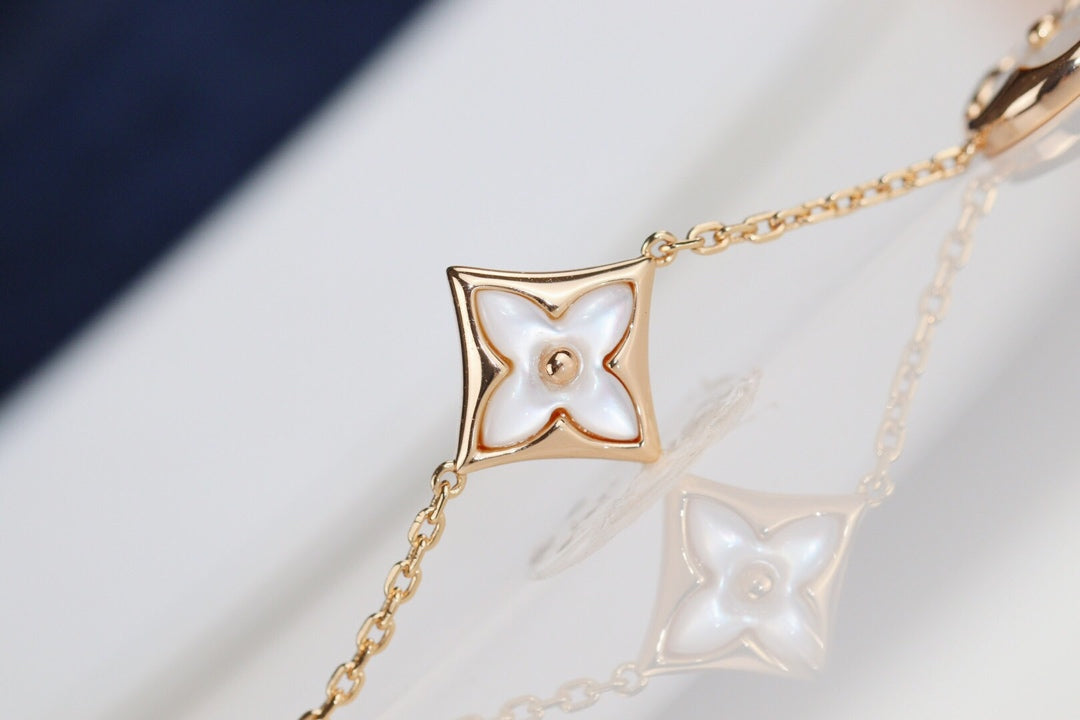 [Elitejewels]LV LEAF CLOVER BRACELET