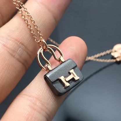 [Elitejewels]WOMEN'S HM AMULETTES CONSTANCE PENDANT NECKLACE