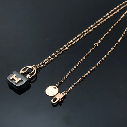 [Elitejewels]WOMEN'S HM AMULETTES CONSTANCE PENDANT NECKLACE